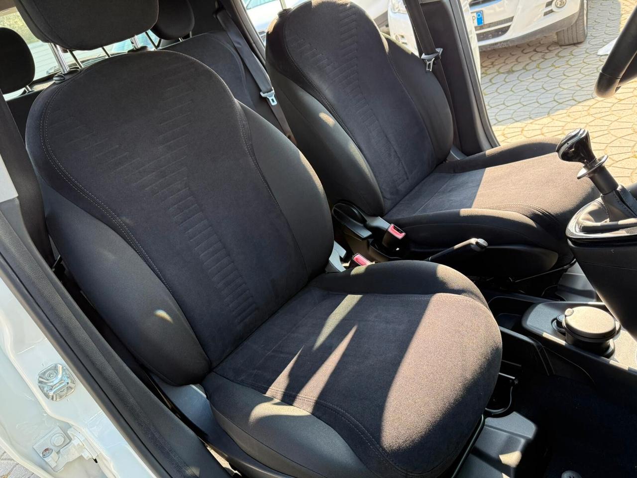 Lancia Ypsilon 1.2 69 CV 5 porte