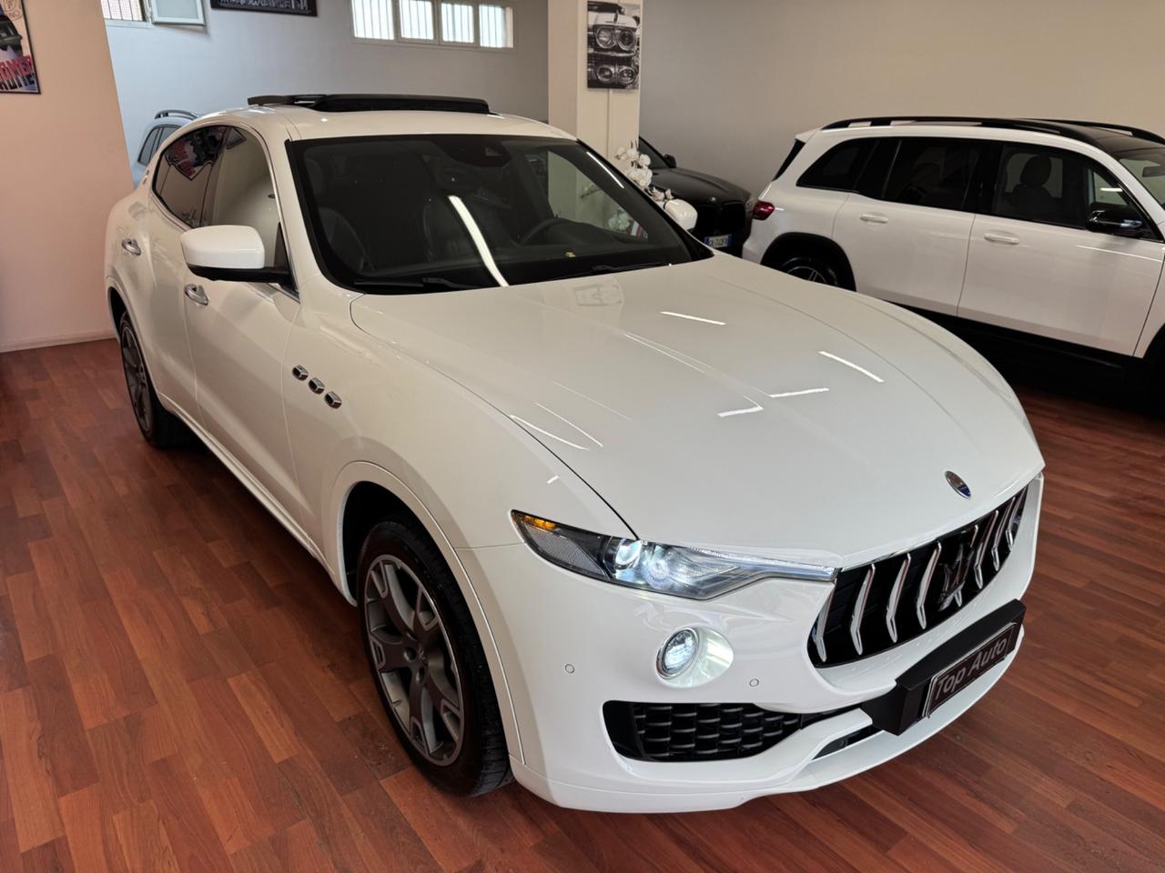 MASERATI LEVANTE V6 275 CV AWD GRANLUSSO / TETTO