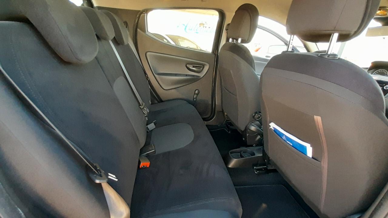 Lancia Ypsilon 1.2 69 CV 5 porte GPL Ecochic Elefantino