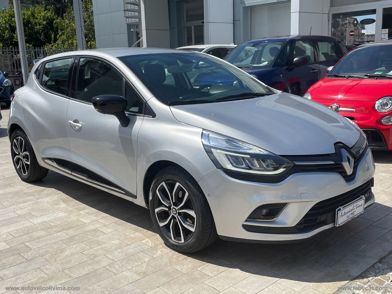 RENAULT Clio TCe 12V 90CV 5p. Moschino Intens