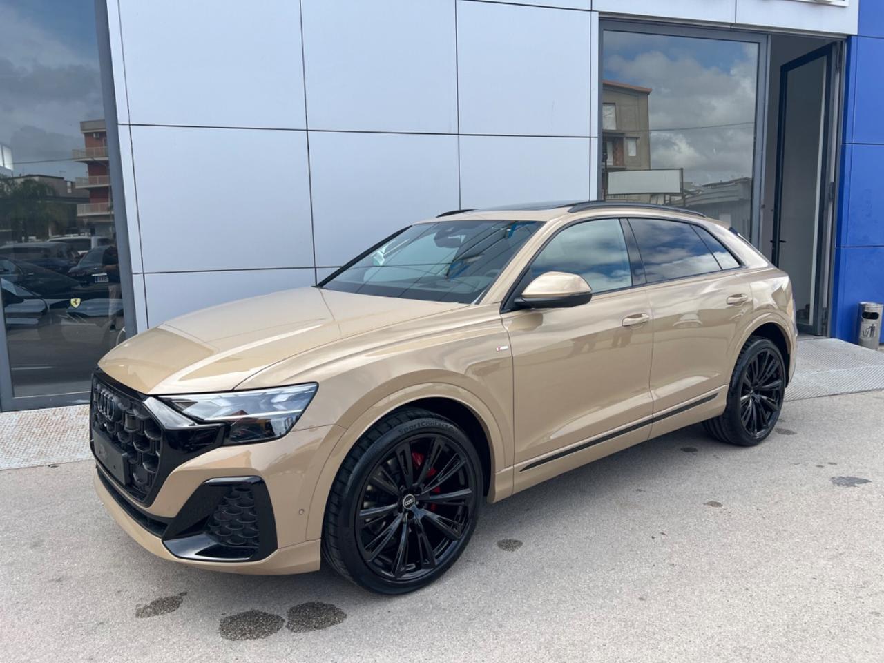 Audi Q8 50 TDI S-Line possibilità noleggio no scoring
