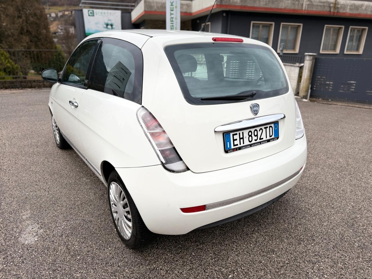 Lancia Ypsilon 1.2 69 CV Diva