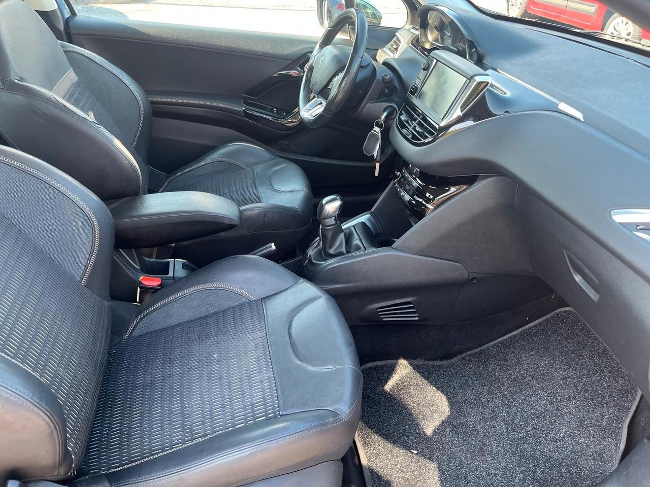 Peugeot 208 PureTech 82 3 porte Active