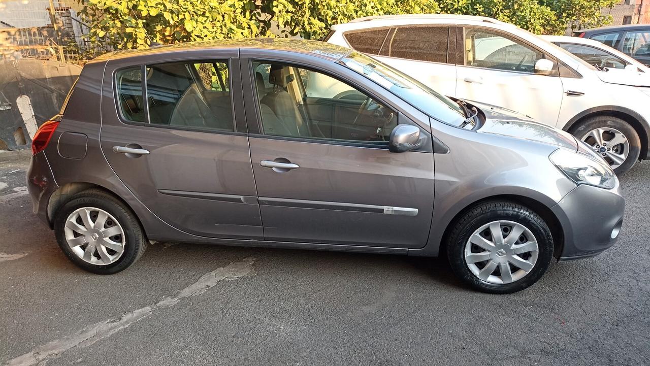 Renault Clio 1.2 16V 5 porte Dynamique