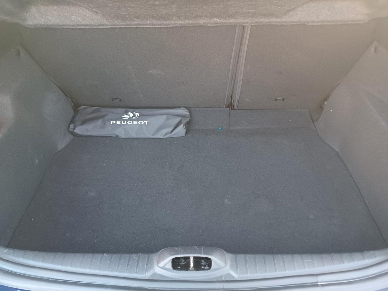 Peugeot 208 1.6 e-HDi Allure SOLO 90000 KM