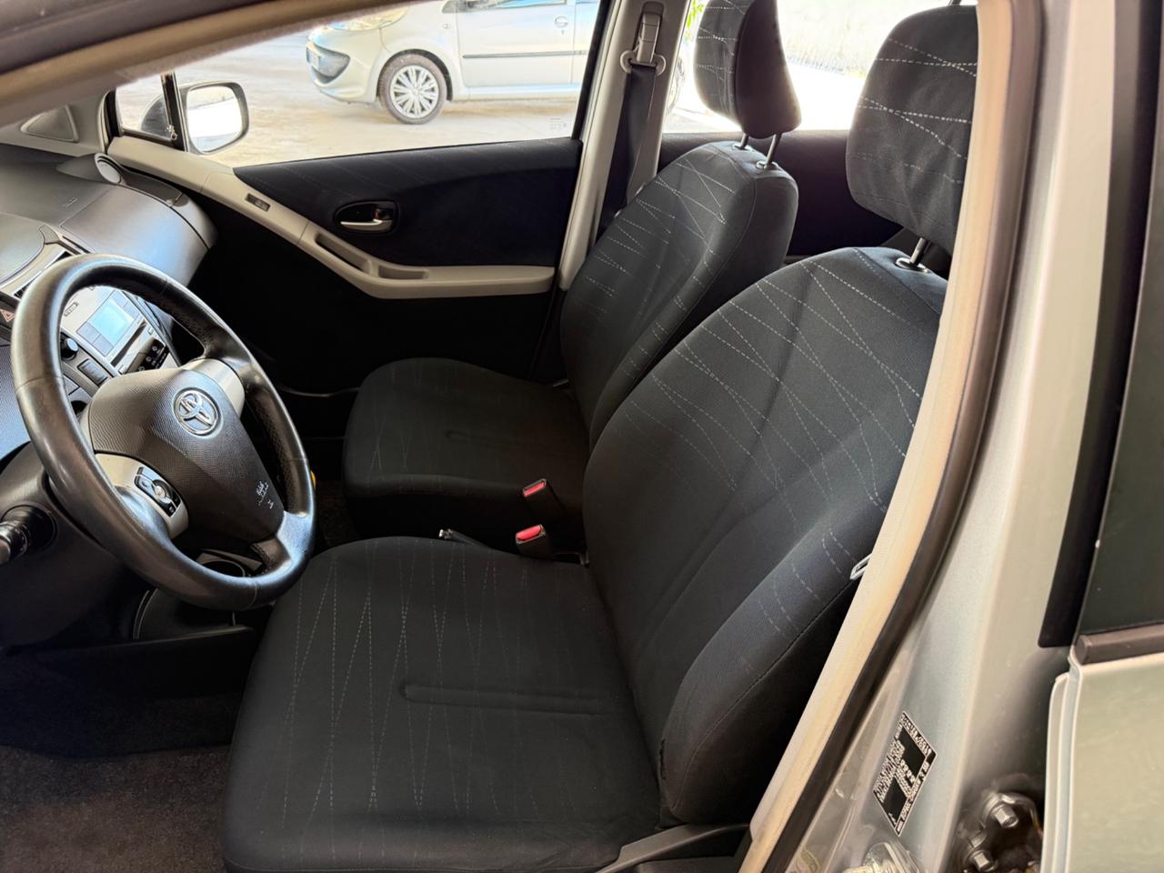 Toyota Yaris 1.3 3 porte Luna