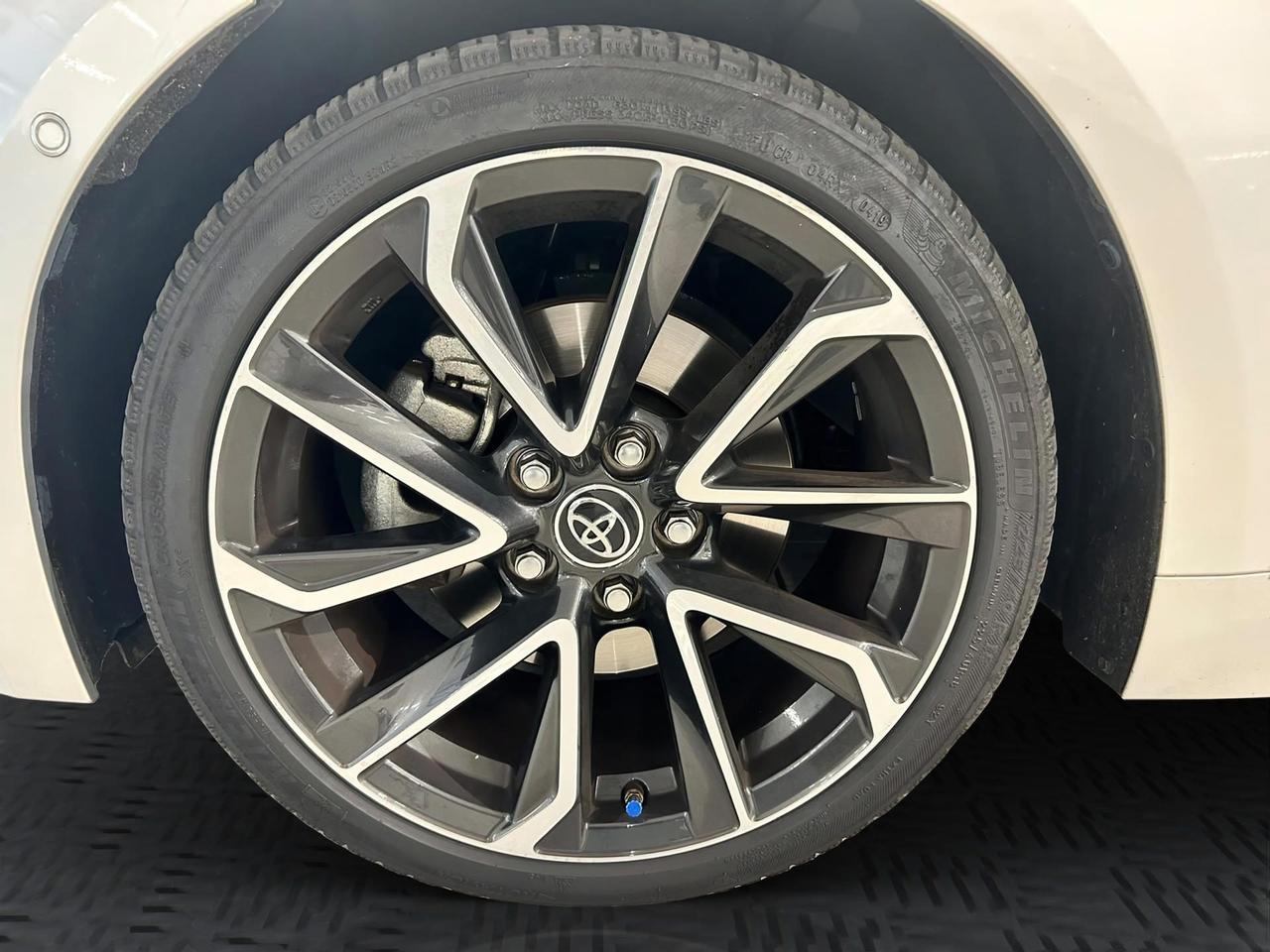 Toyota Corolla 2.0h Lounge cvt