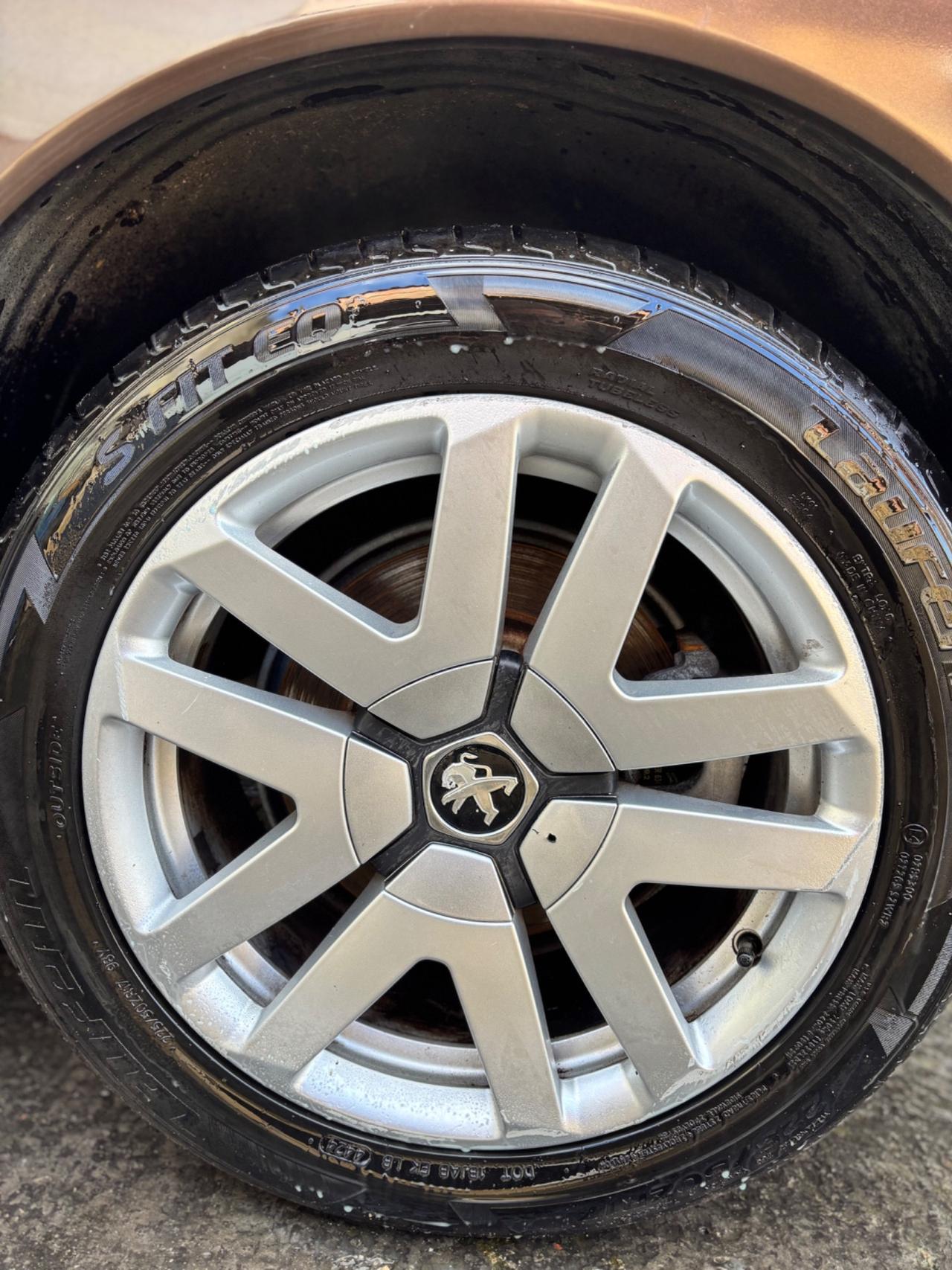 Peugeot 3008 HYbrid4 AUTOMATICO