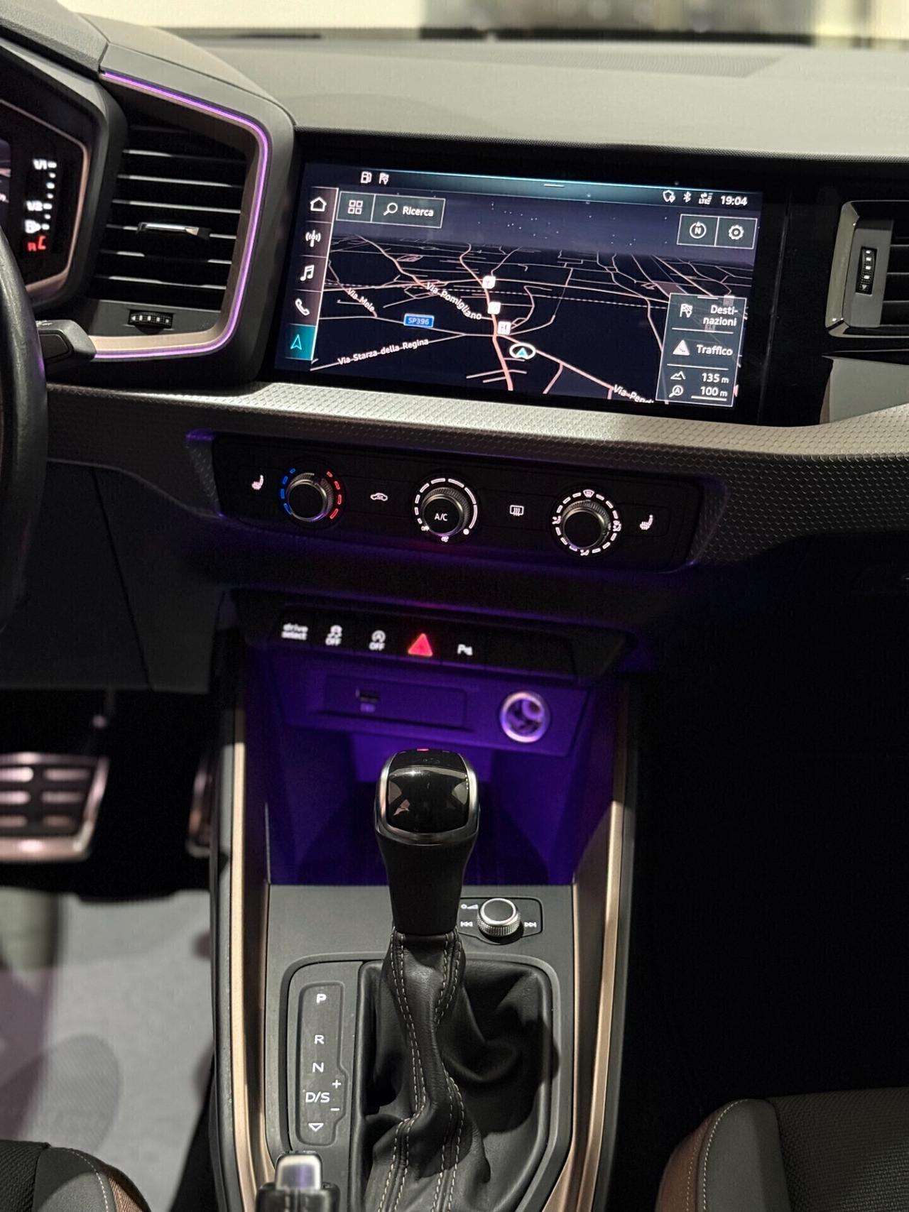 Audi A1 citycarver 30 TFSI S tronic Identity Contrast
