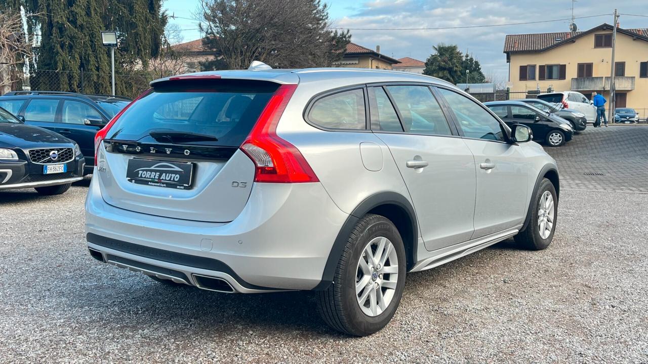 Volvo V60 Cross Country V60 Cross Country D3 Geartronic Momentum