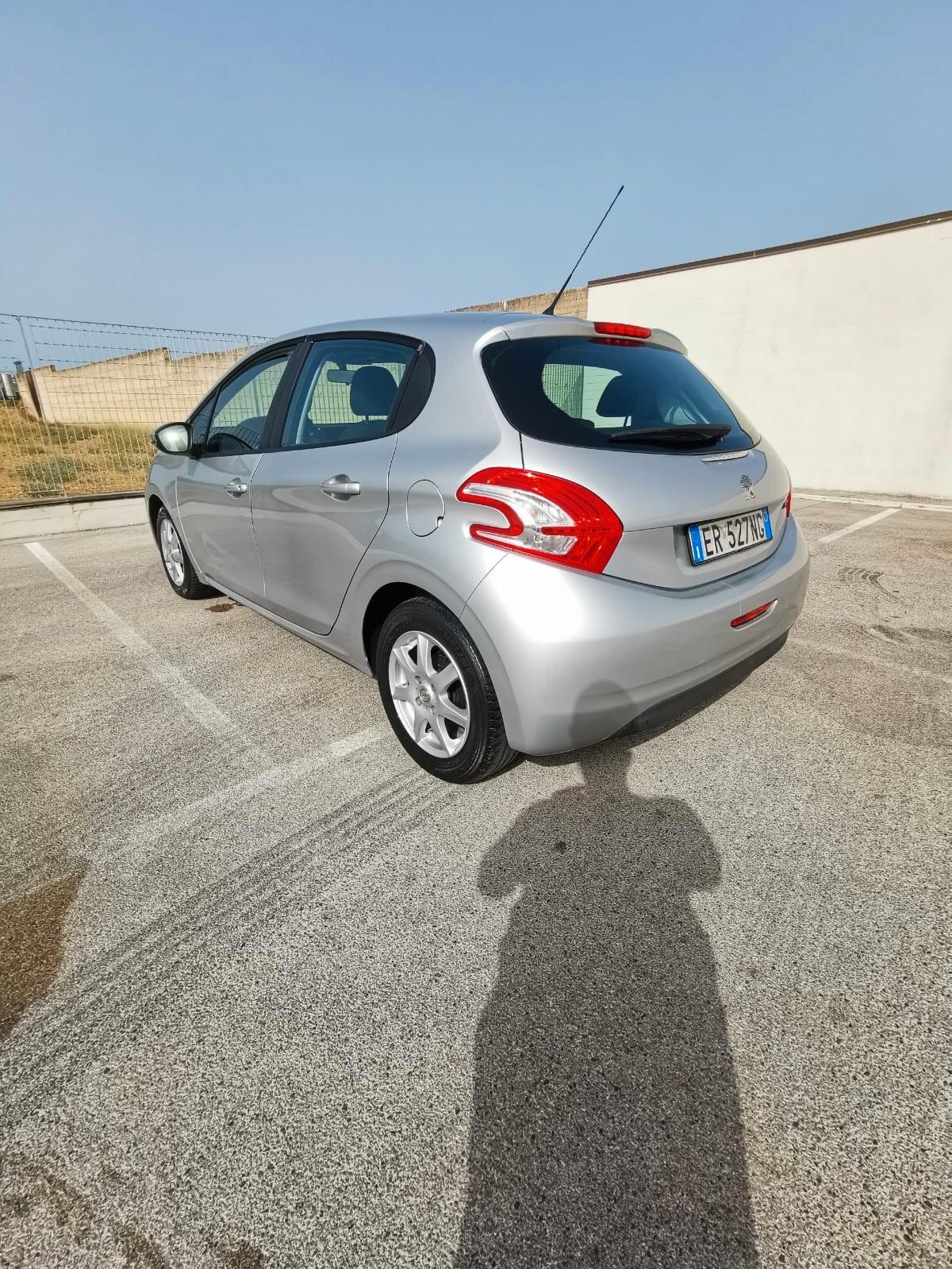 Peugeot 208 1.4 HDi 68 CV 5P. Active SUPERPREZZO