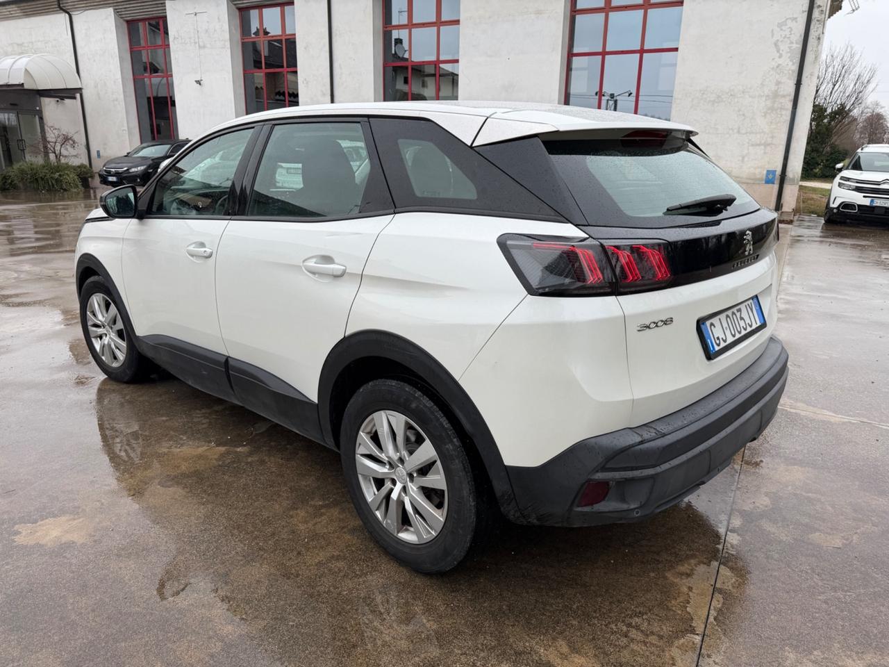 Peugeot 3008 BlueHDi 130 S&S EAT8 Active Pack