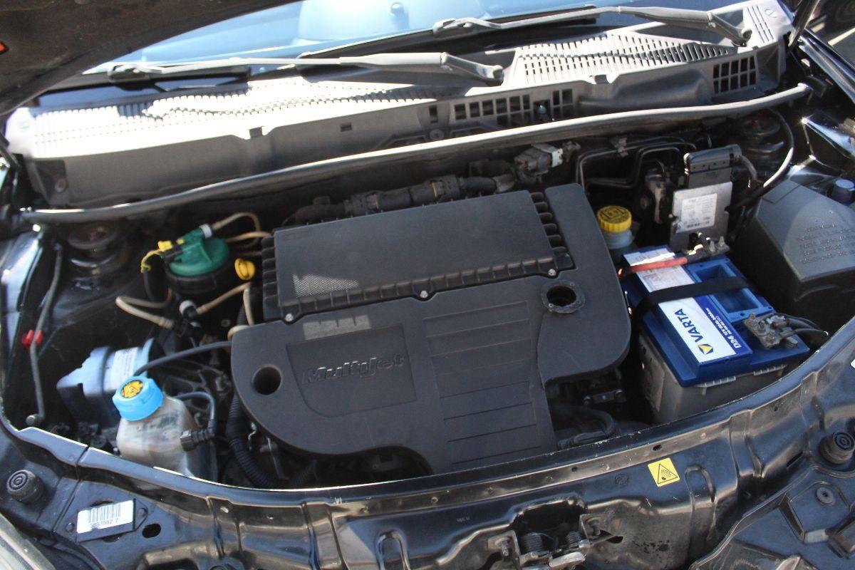 LANCIA - Ypsilon - 1.3 MJT Argento