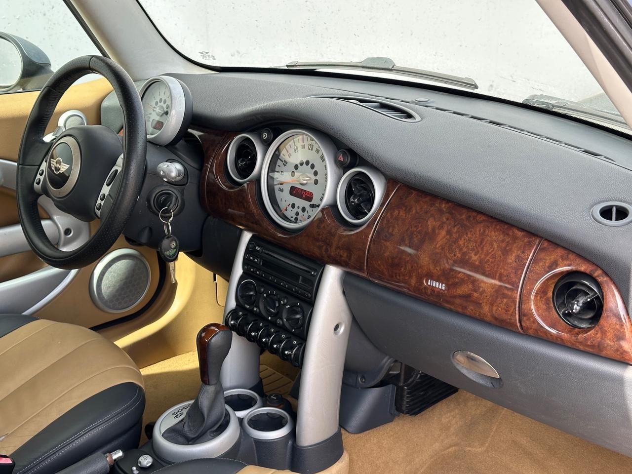 Mini 1.6 16V One de luxe Automatica Neopatentati