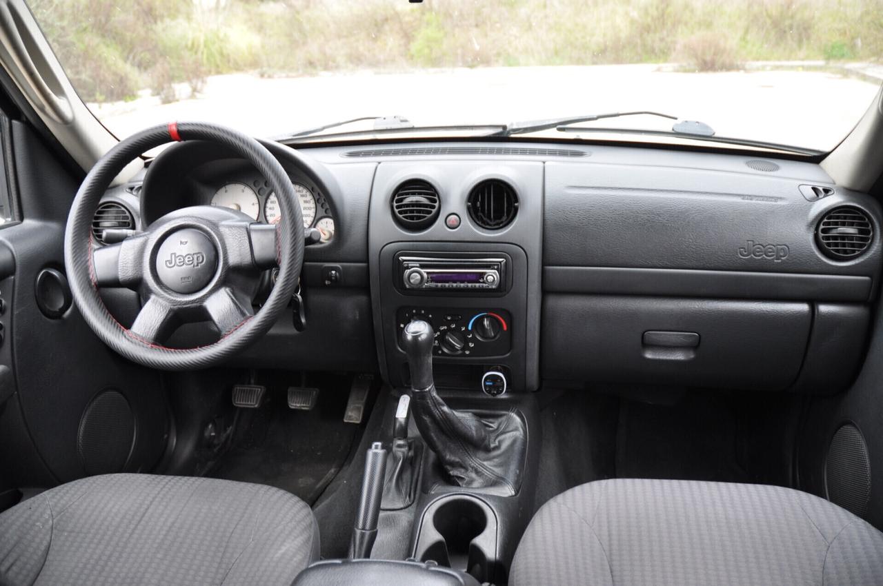 Jeep Cherokee 2.5 CRD Sport