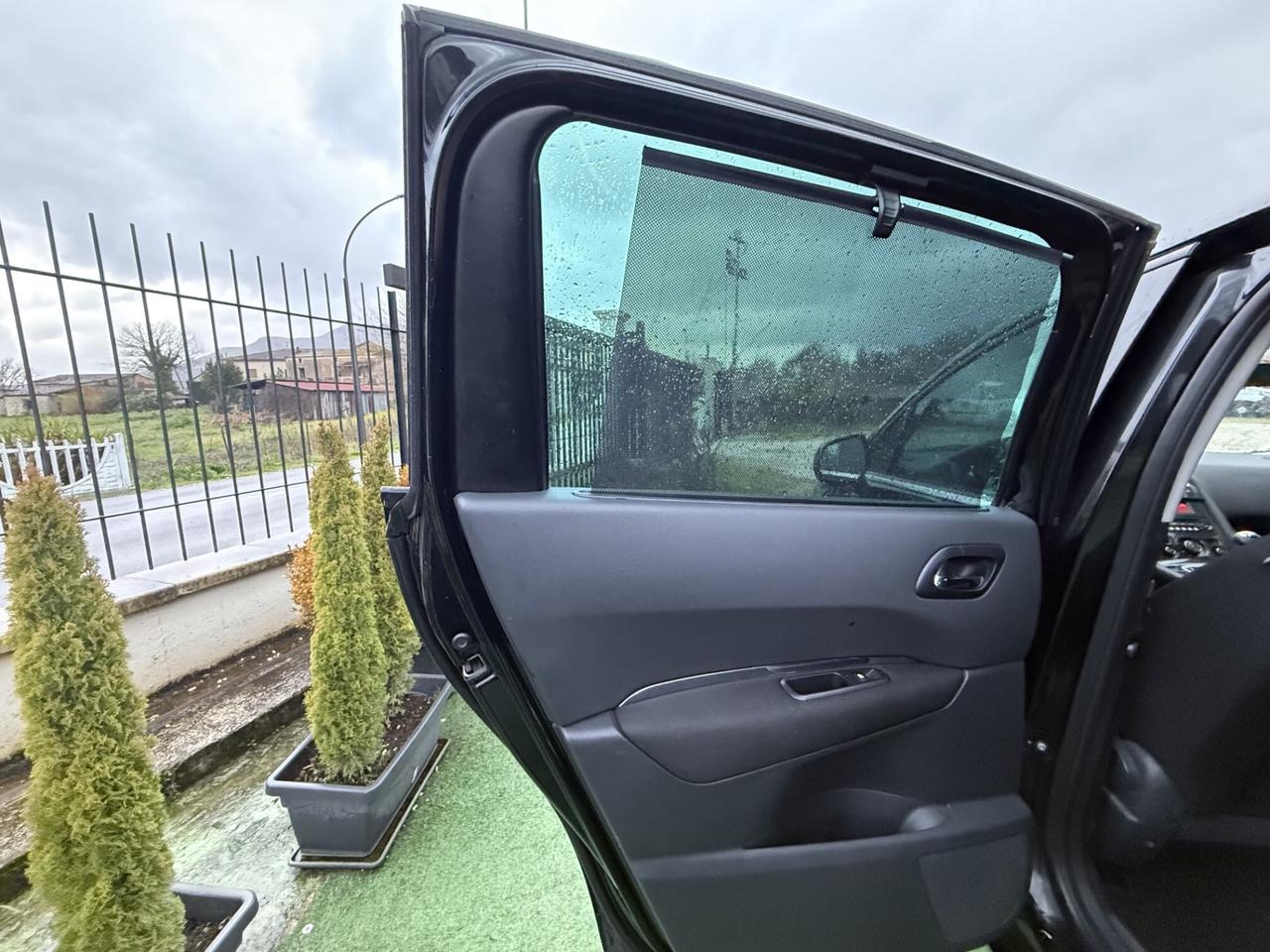 PEUGEOT 5008 1" SERIE