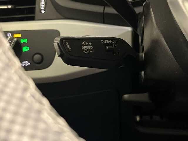Audi A4 Avant 40 TDI quattro S tronic S line edition