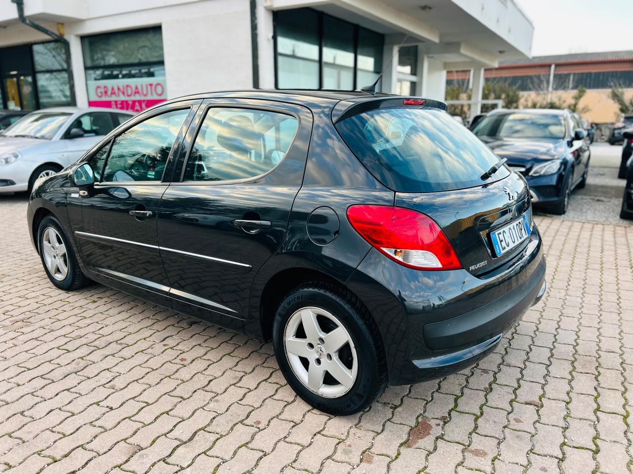Peugeot 207 1.4 HDi 70CV FAP 5p. XS