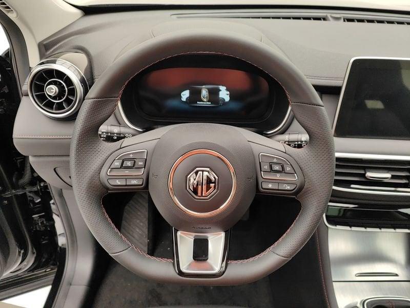 MG HS ICE 1.5T MT LUX Pebble Black DARK interior