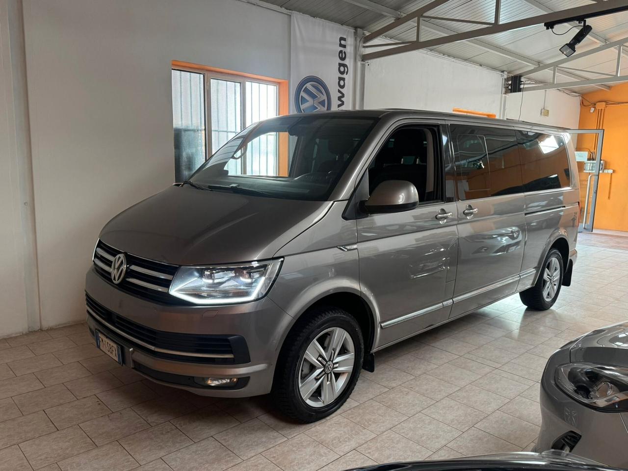 Volkswagen Caravelle 2.0 TDI 204CV 4 Motion