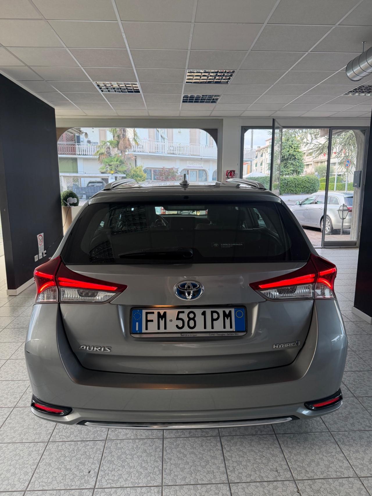 Toyota Auris Touring Sports 1.8 Hybrid Business