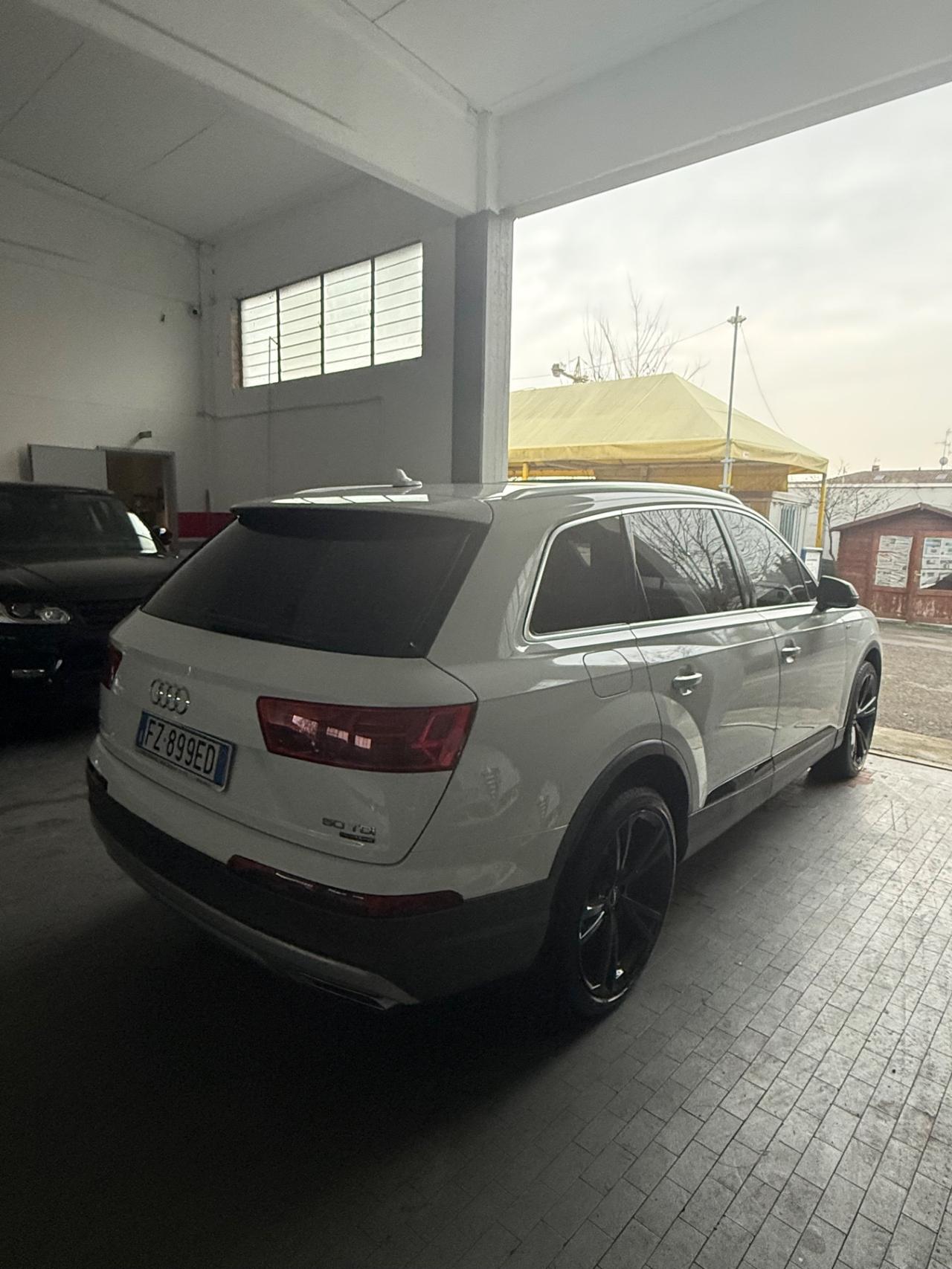 Audi Q7 50 TDI quattro tiptronic Business
