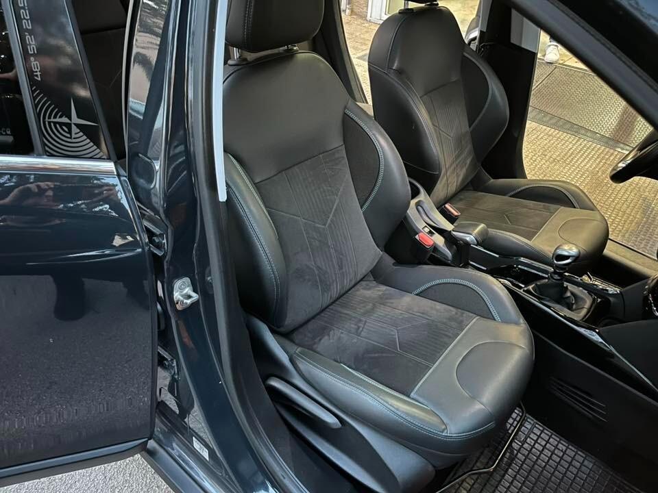 Peugeot 2008 BlueHDi 120 S&S Crossway