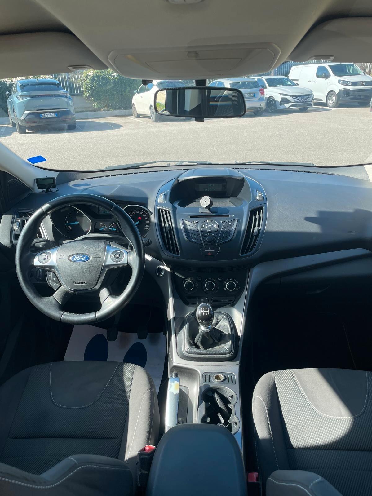 Ford Kuga 2.0 TDCI 140 CV 2WD Titanium