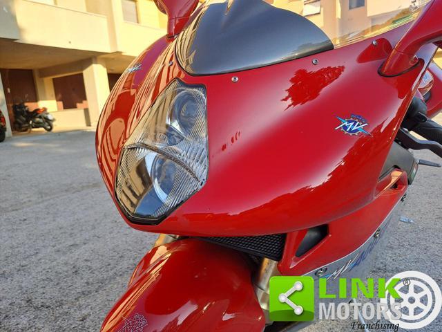 MV AGUSTA F4 1000 .
