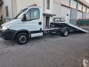 Iveco daily carroattrezzi