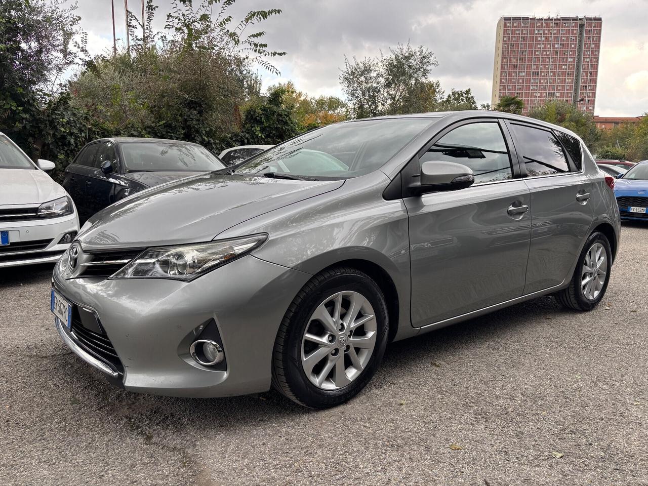 Toyota Auris 1.4 D-4D 5 porte ok neopatentati