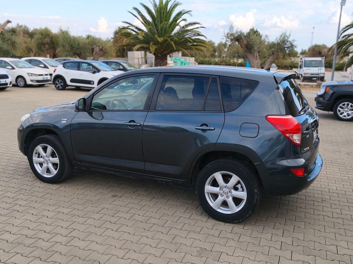 TOYOTA RAV4 2.2 D-4D 136CV Sol