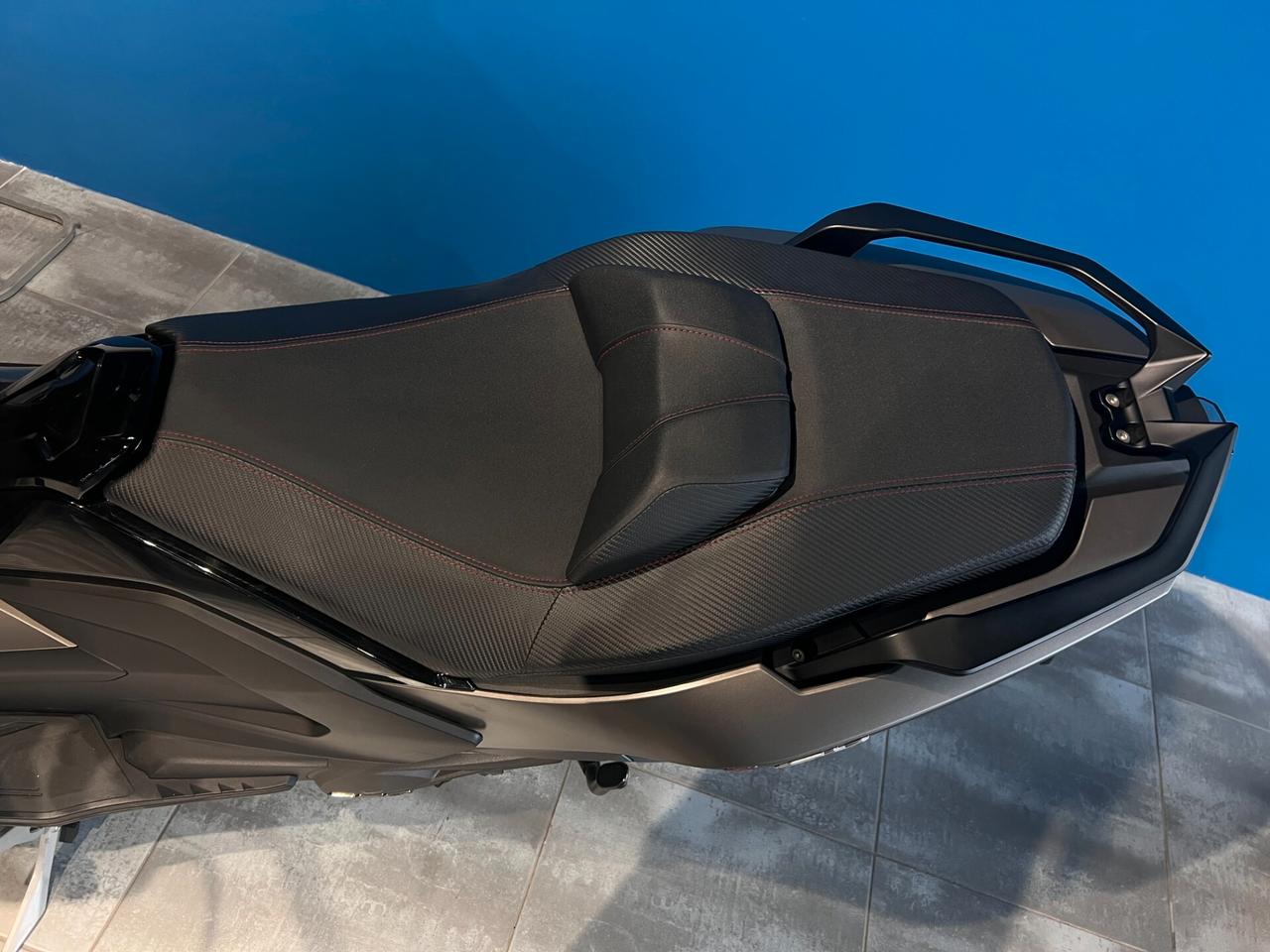 Kymco AK 550 PREMIUM - USATO