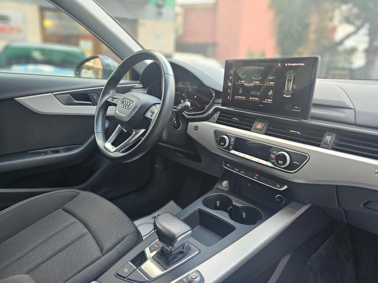Audi A4 40 TDI quattro S tronic Business Advanced