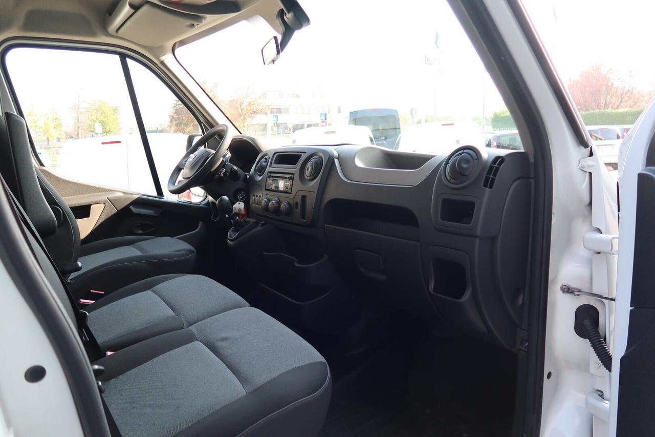 Nissan NV400 2.3 dCi 145CV 9 Posti