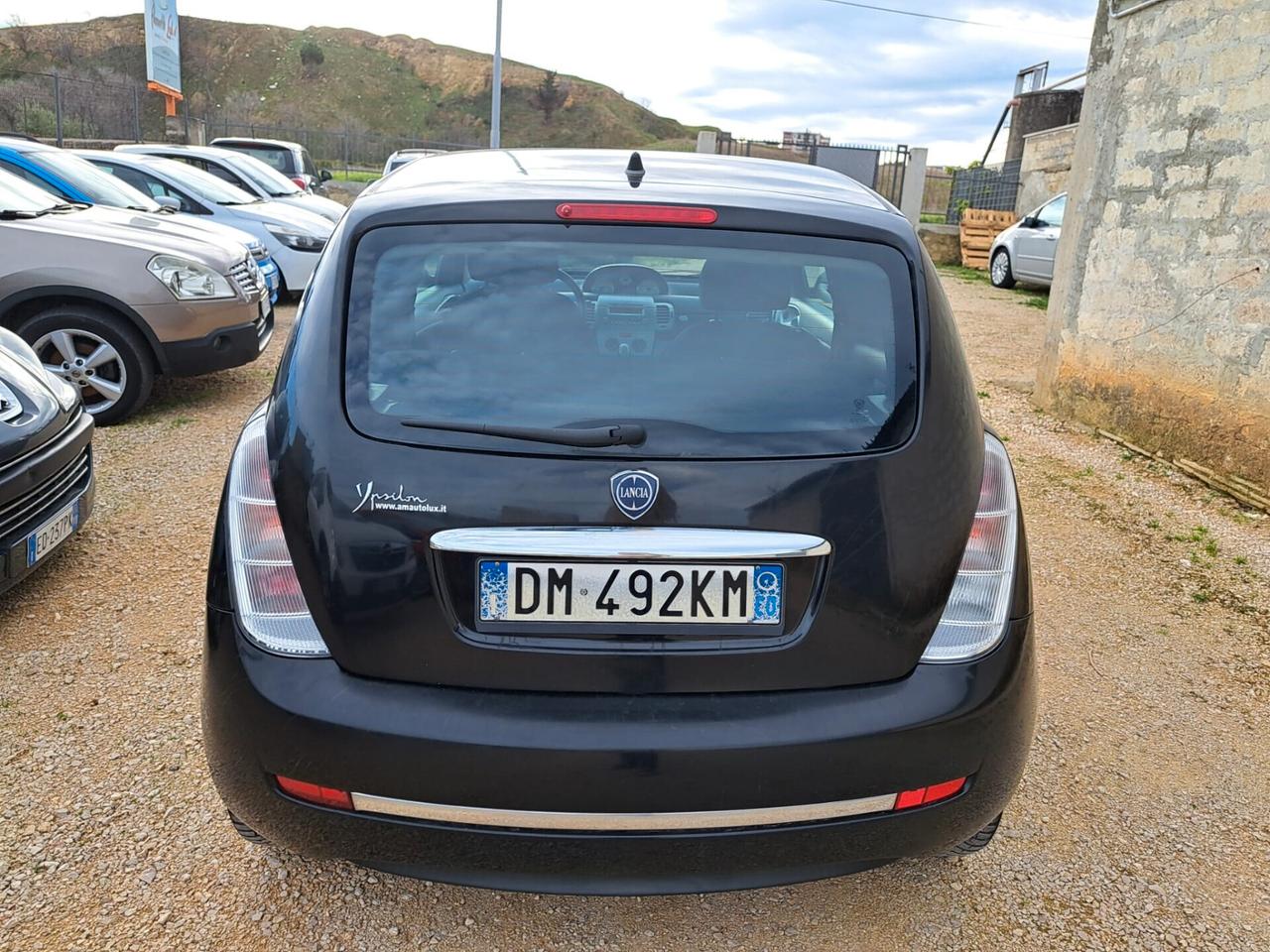 Lancia Ypsilon 1.2 Argento- NEOPATENTATI