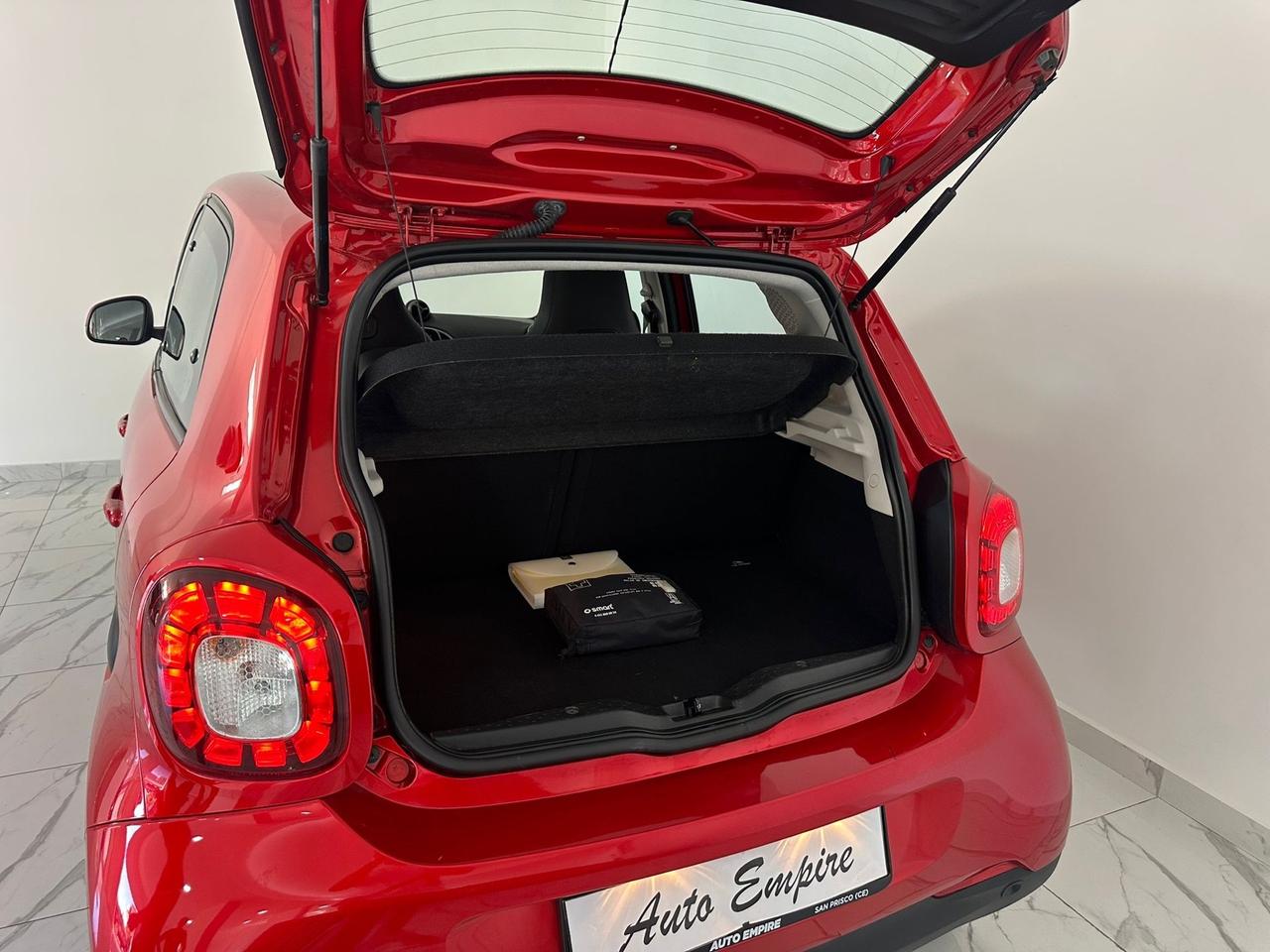 SMART FORFOUR PRIME AUTOMATICA 31.000 KM LED/PELLE/TETTO