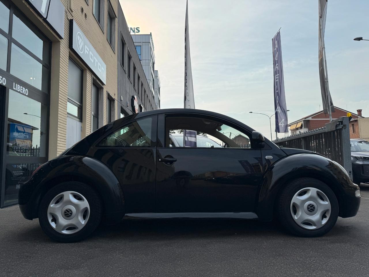 Volkswagen New Beetle 2.0 per neopatentato