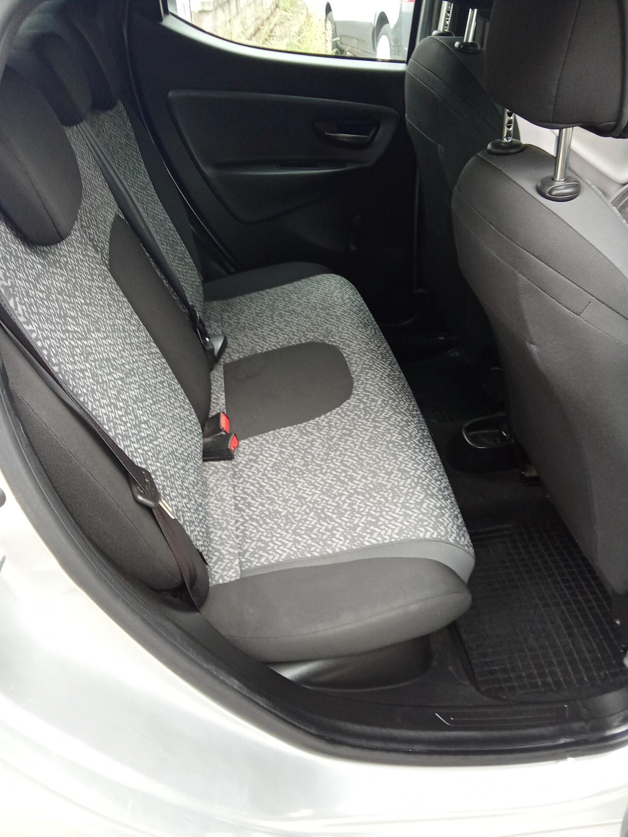 Lancia Ypsilon 1.3 MJT 16V 95 CV 013