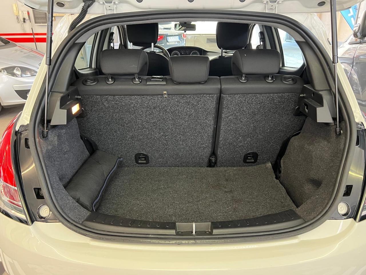 Lancia Ypsilon 1.2 69 CV 5 porte GPL Ecochic Gold