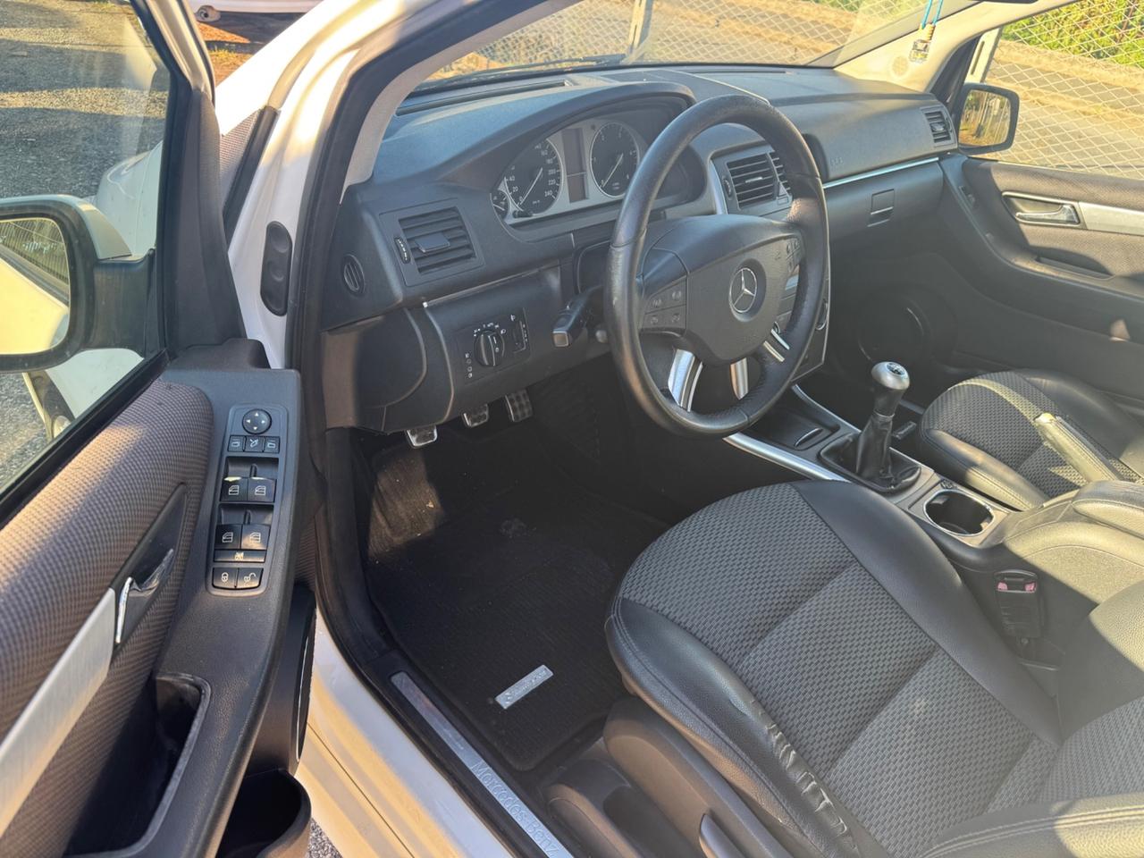 Mercedes-benz B 180 CDI Premium NEOPATENTATI