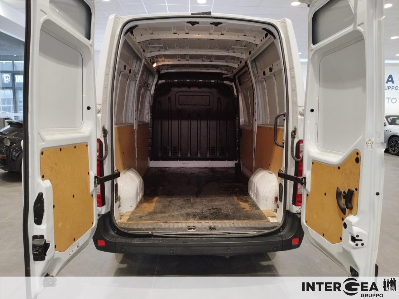 RENAULT Master T35 2.3 dci 135cv L2H2 Ice