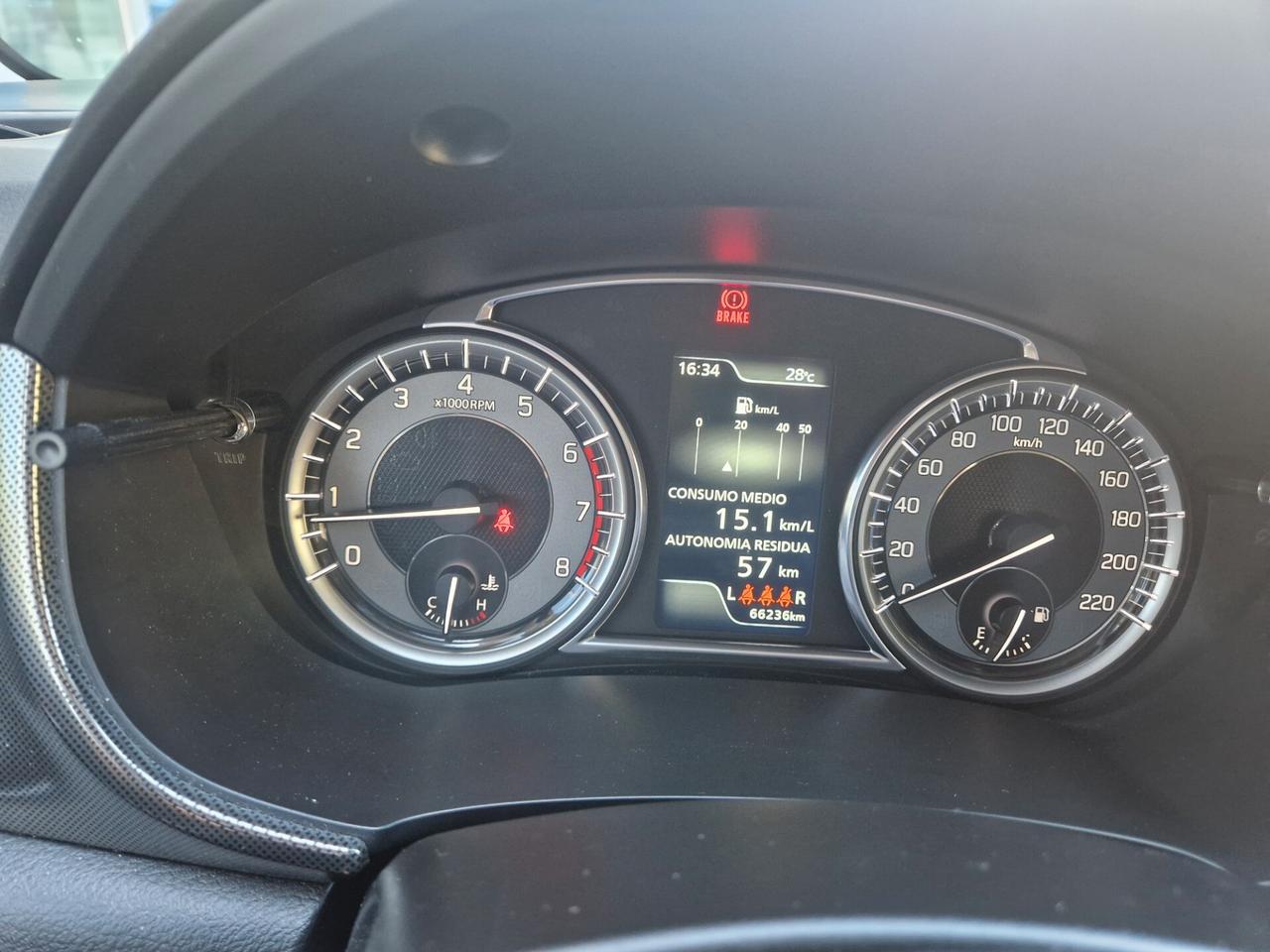 Suzuki Vitara 1.4 Hybrid Top