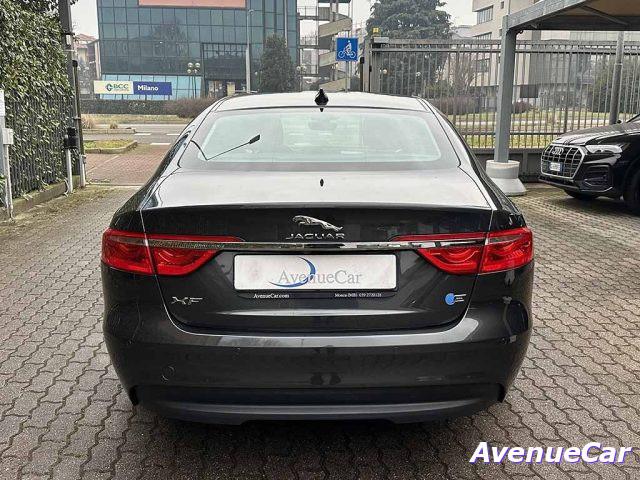 JAGUAR XF 2.0 d Pure BERLINA AUTOMATICA TELECAMERA IVA ESP