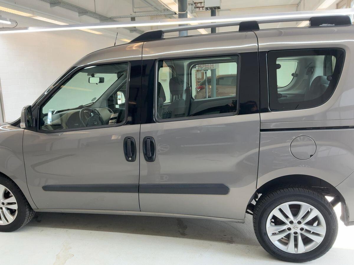 Opel Combo edotion 1.6 cdti 7 posti iva compresa