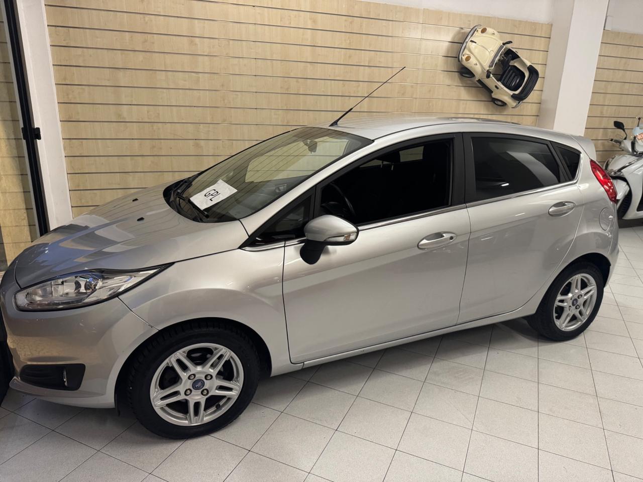 Ford Fiesta 1.4 5 porte Bz.- GPL
