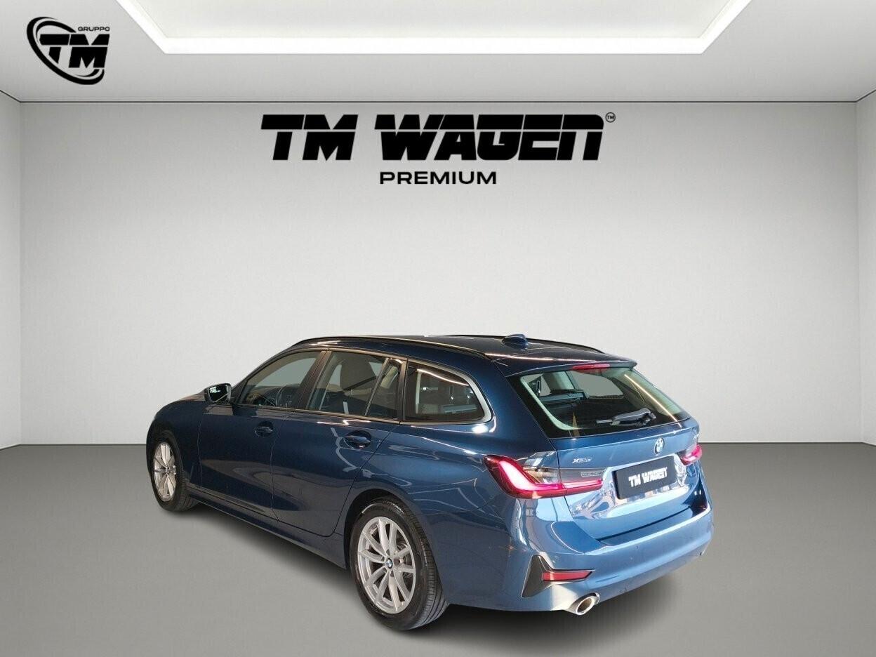 BMW 320 d Touring mhev 48V xdrive Business Advantage auto