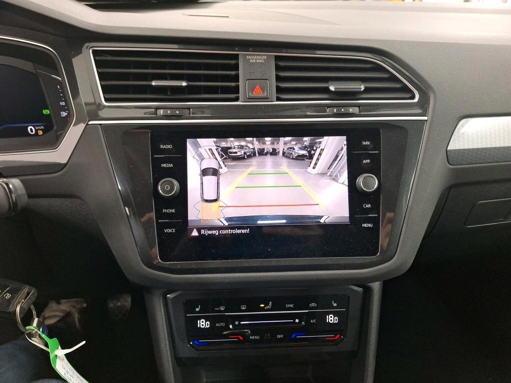 VOLKSWAGEN TIGUAN 2.0 TDI 122CV 6M. SCR LIFE ( FARI LED - DIGITAL COCKPIT - ADAPTIVE CRUISE - NAVI - APP CONNECT - PARK PILOT - TELECAMERA POST. )