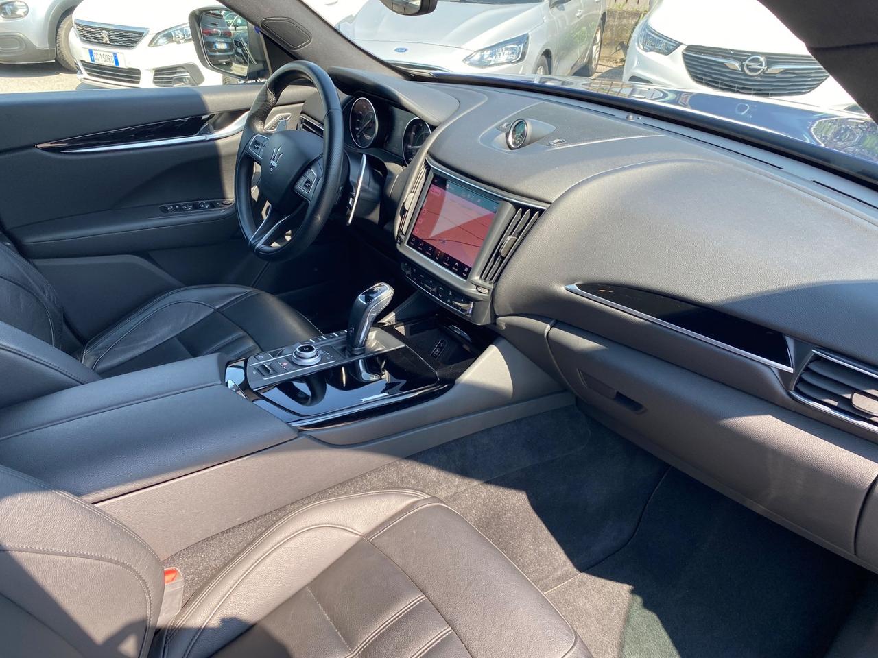 Maserati Levante Q4 3.0 350 CV V6 AWD Gransport