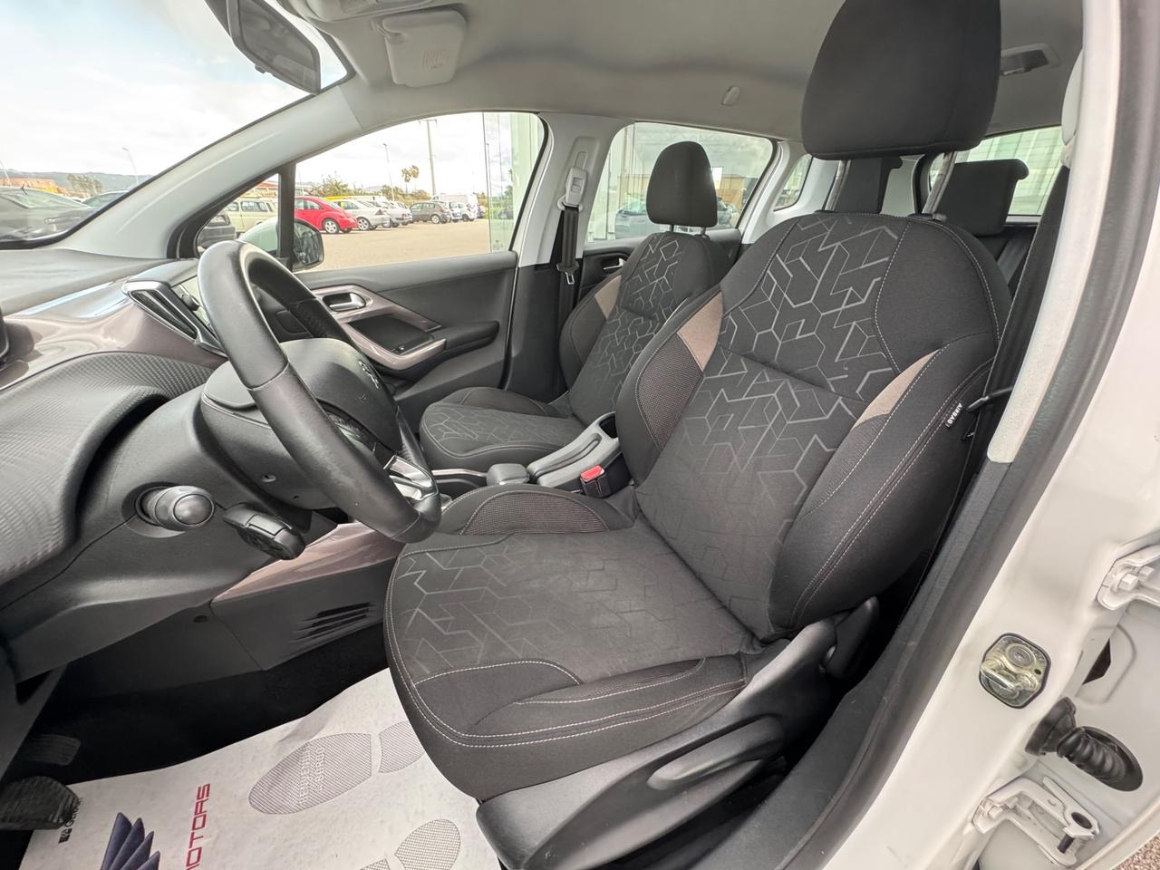 Peugeot 2008 1.2 VTi 82CV Active